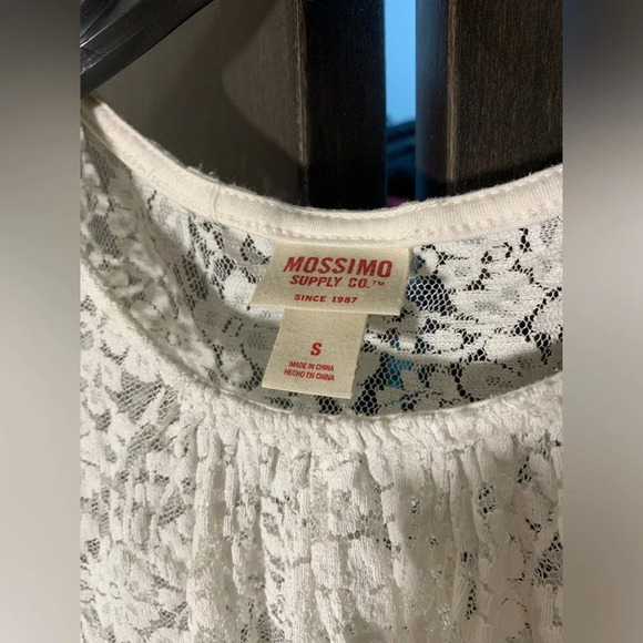 Mossimo White Lace Top with bell sleeves - Picture 2 of 4